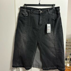 NWT FRYE MIDI DENIM SKIRT size 31